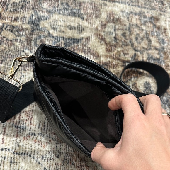 Source Unknown Quilted Black Crossbody Bag - Picture 4 of 5